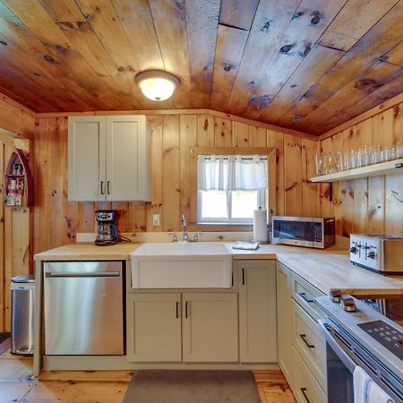 Rustic Cabin Retreat On Rangeley Lake! Екстериор снимка