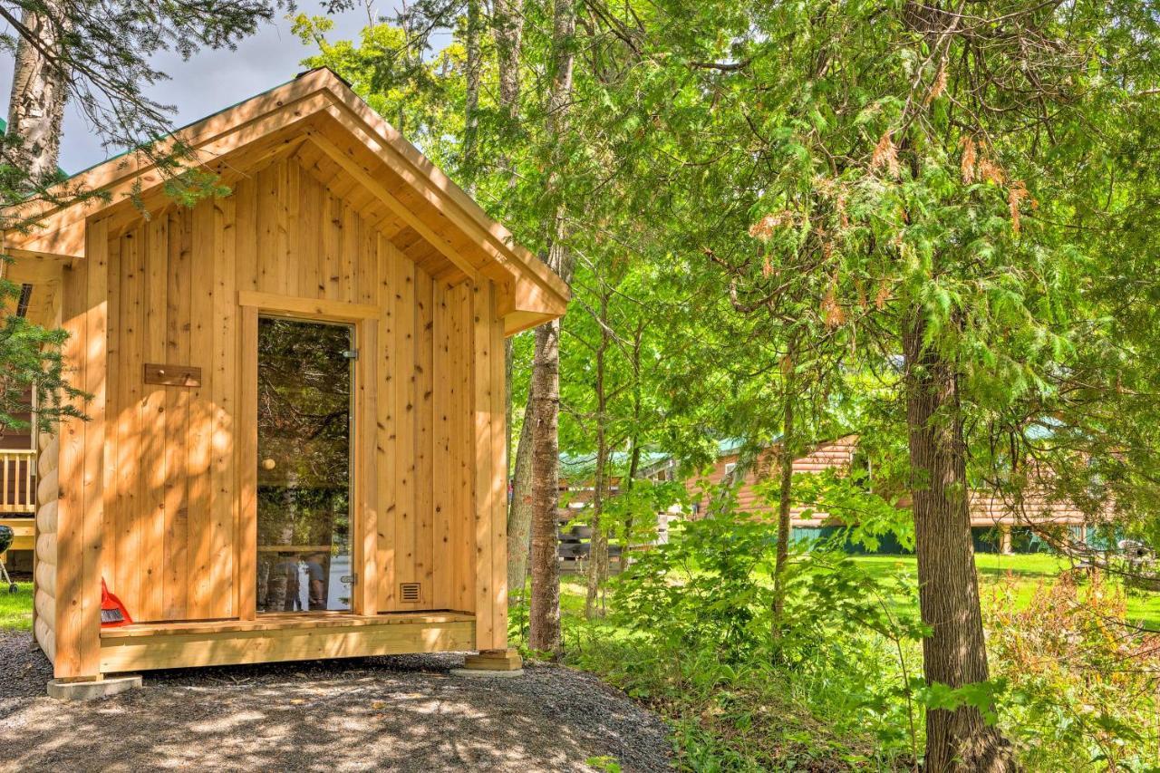 Rustic Cabin Retreat On Rangeley Lake! Екстериор снимка